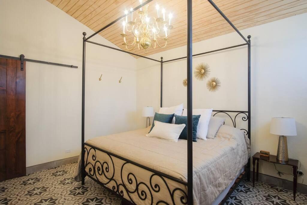 San Marcos  Casa Capilla @ Casa Frida Valle De Gpeヴィラ エクステリア 写真
